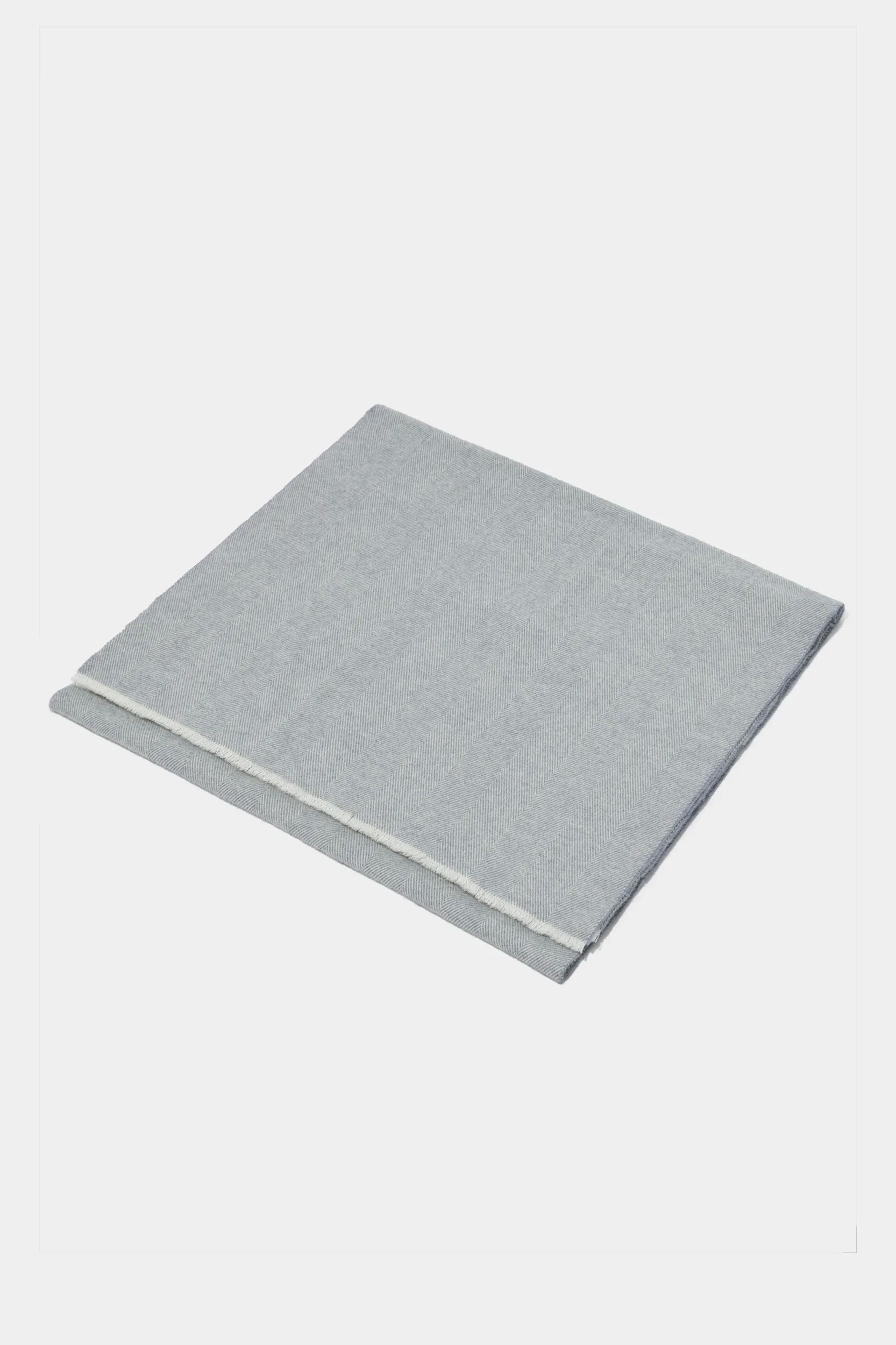Light grey herringbone scarf - Made in Italy - Image 4