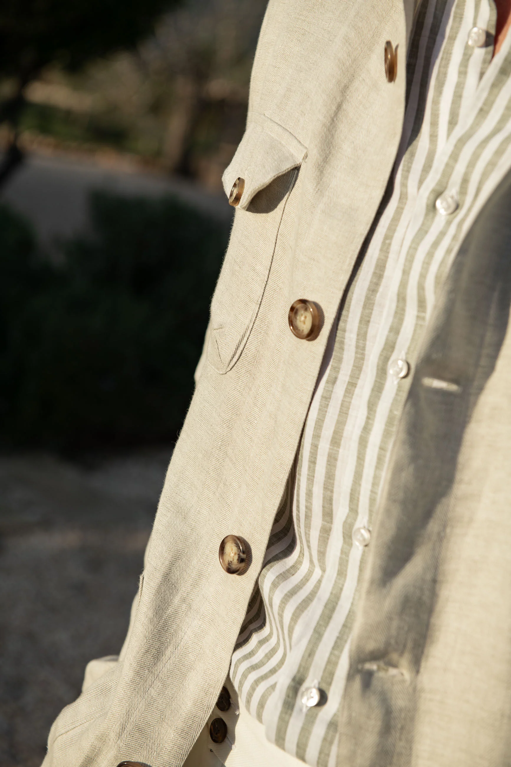 Stone herringbone linen safari jacket – Made in Italy - Image 4
