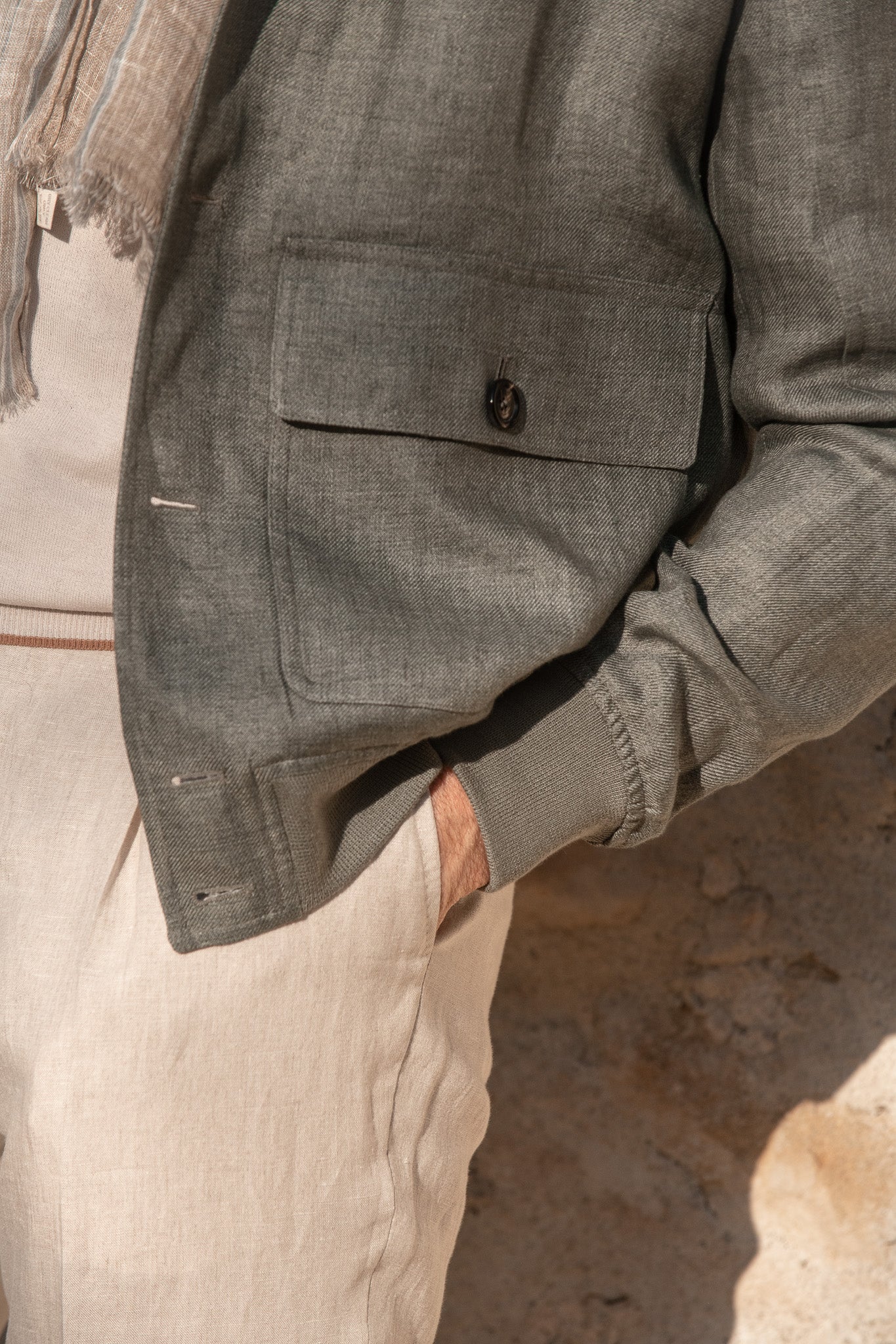 Sage linen bomber jacket – Made in Italy - Image 3