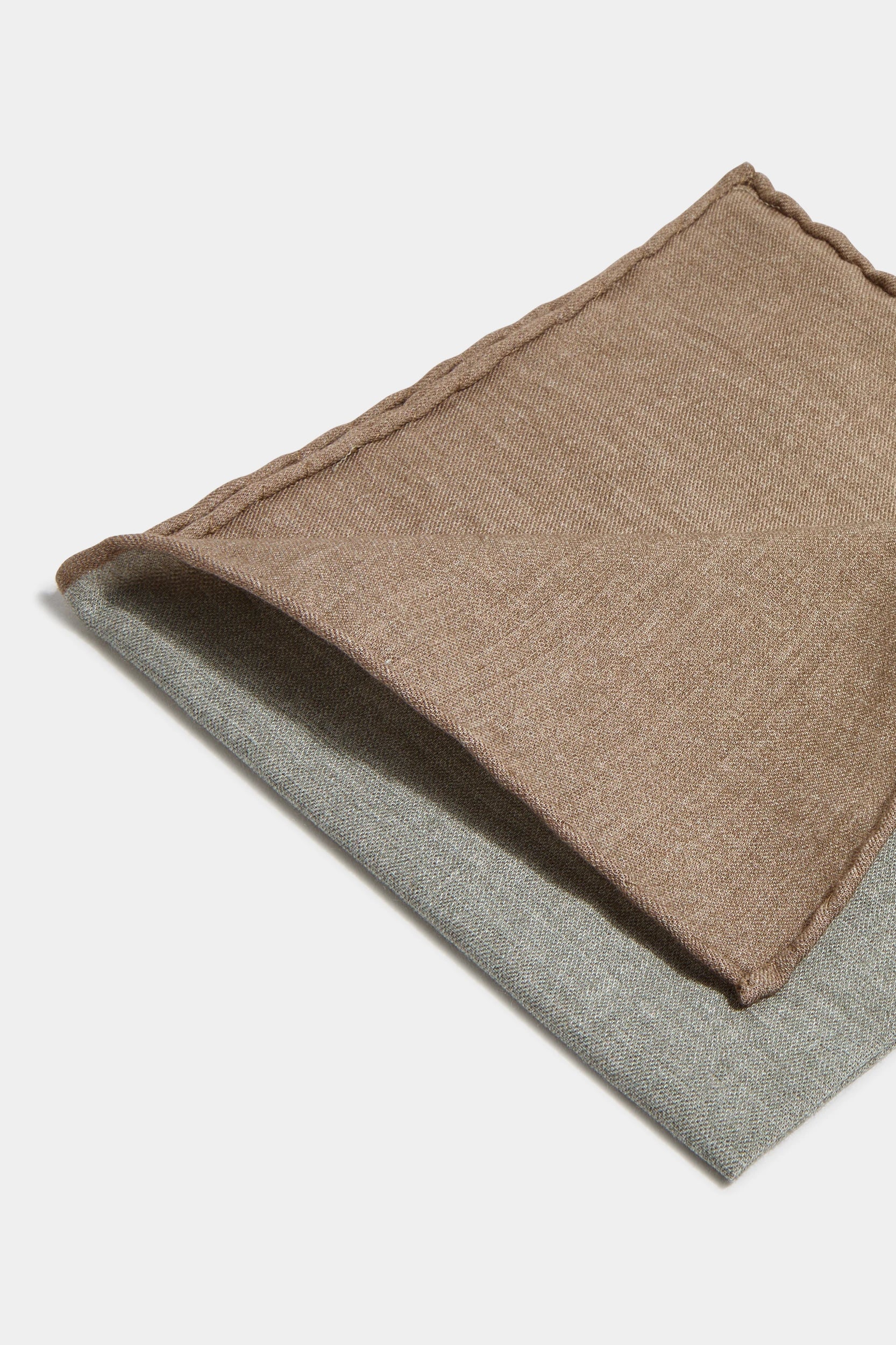 Sage reversible pocket square - Made in Italy - Image 2