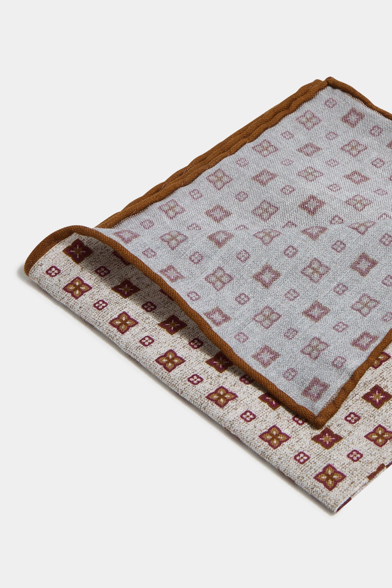 Sand fancy reversible pocket square - Made in Italy - Image 2